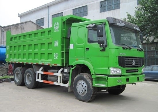 Σχεδιασμός ακτίνων ελαστικών Sinotruck HOWO 6X4 Dump Truck για τις απαιτήσεις σας